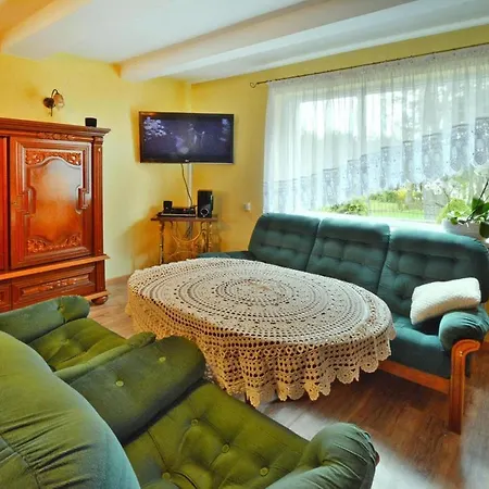 Spacious Cottage, Idyllic Right On The Lake, Spore * Szczecinek
